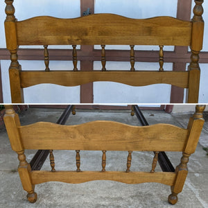 Vintage Maple
  Four-Poster Twin Bed